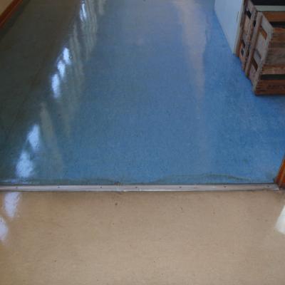 Rivestimento per pavimenti tipo Linoleum: questo tipo di rivestimento è suscettibile di contenere amianto.