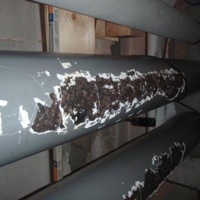 Photo Rohrisolation Kork-Bitumen mit Asbest im Gips